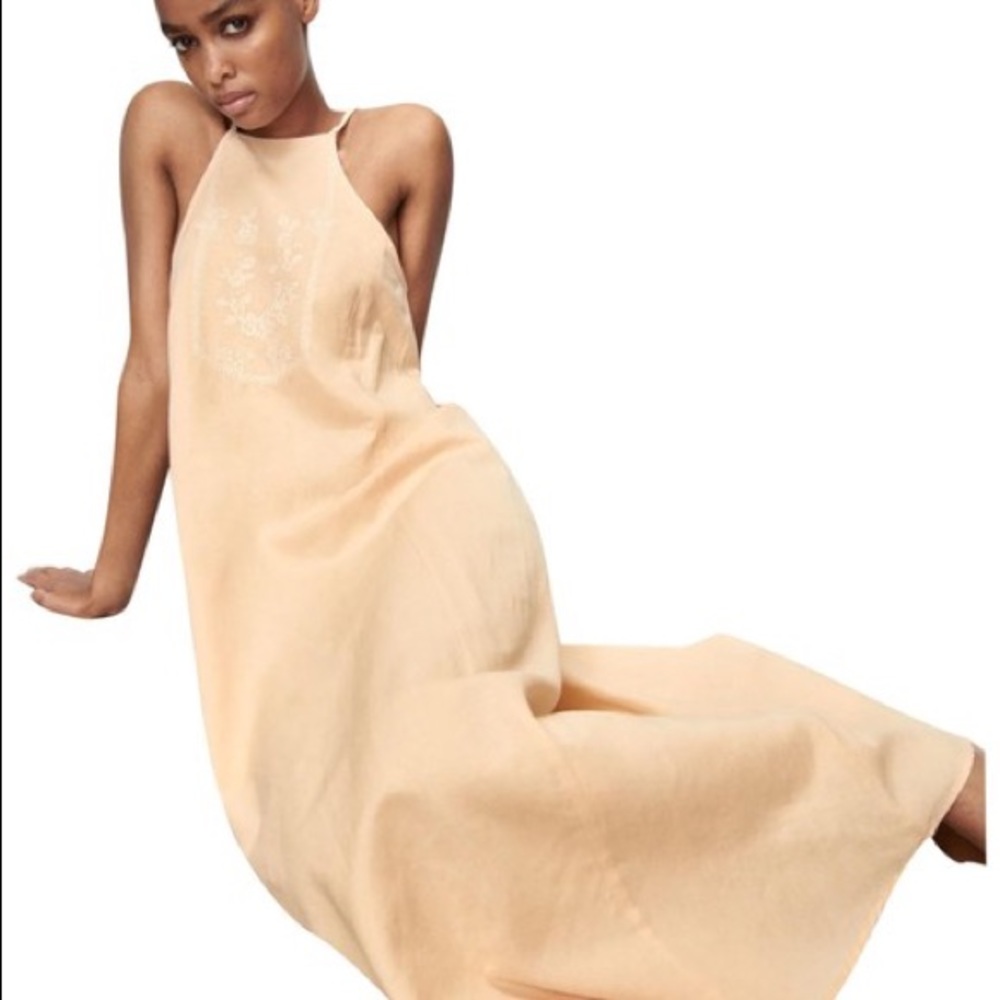 LINEN BLEND DRESS WITH EMBROIDERY
BEIGE-PINK, Size M.